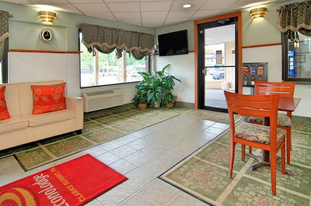 Lodge Econo Clarks Summit