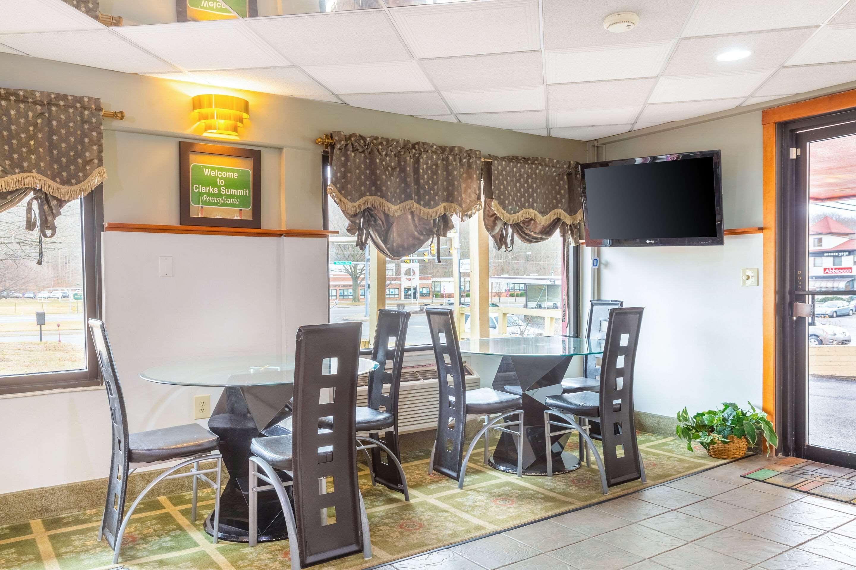 Econo Summit - Scranton * Clarks Summit