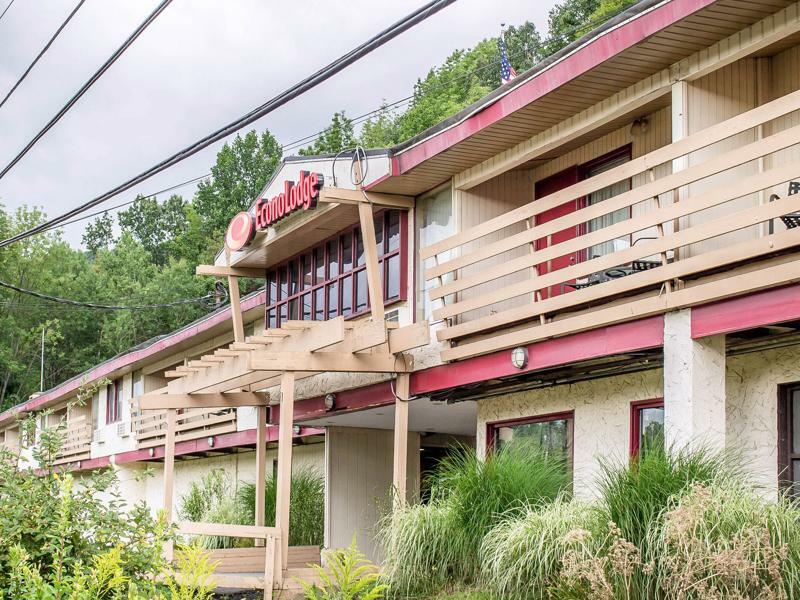 Lodge Econo Summit - Scranton *